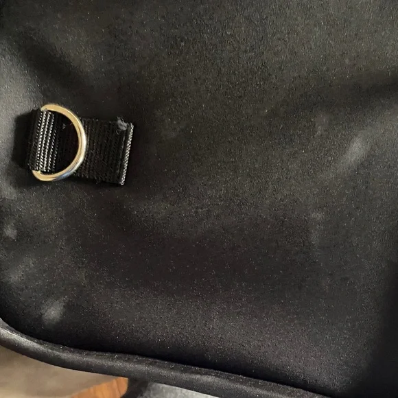 Mary Kay Black Cosmetic Bag Set with Pink Accents - Picture 13 of 15